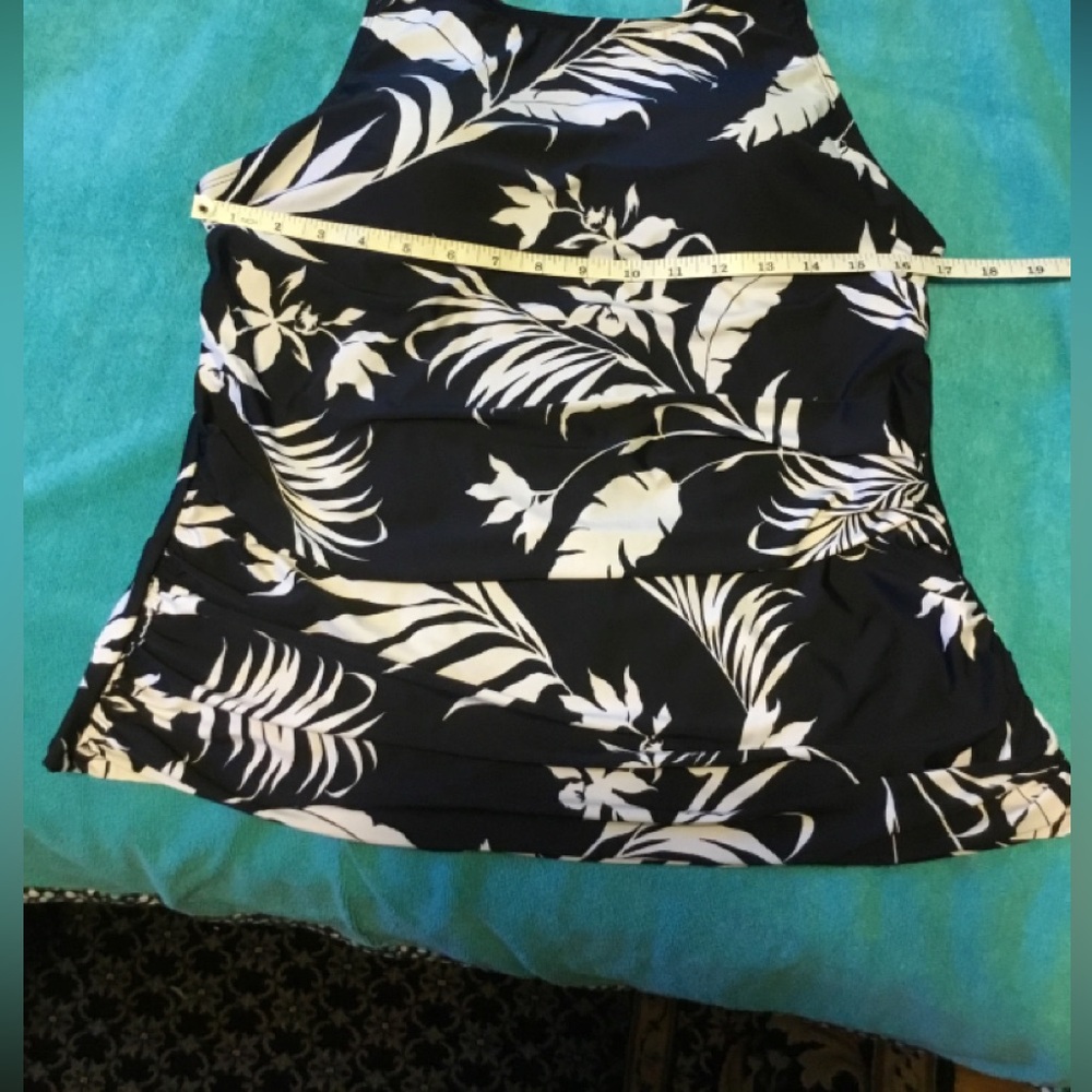 Jantzen tankini top and bottom